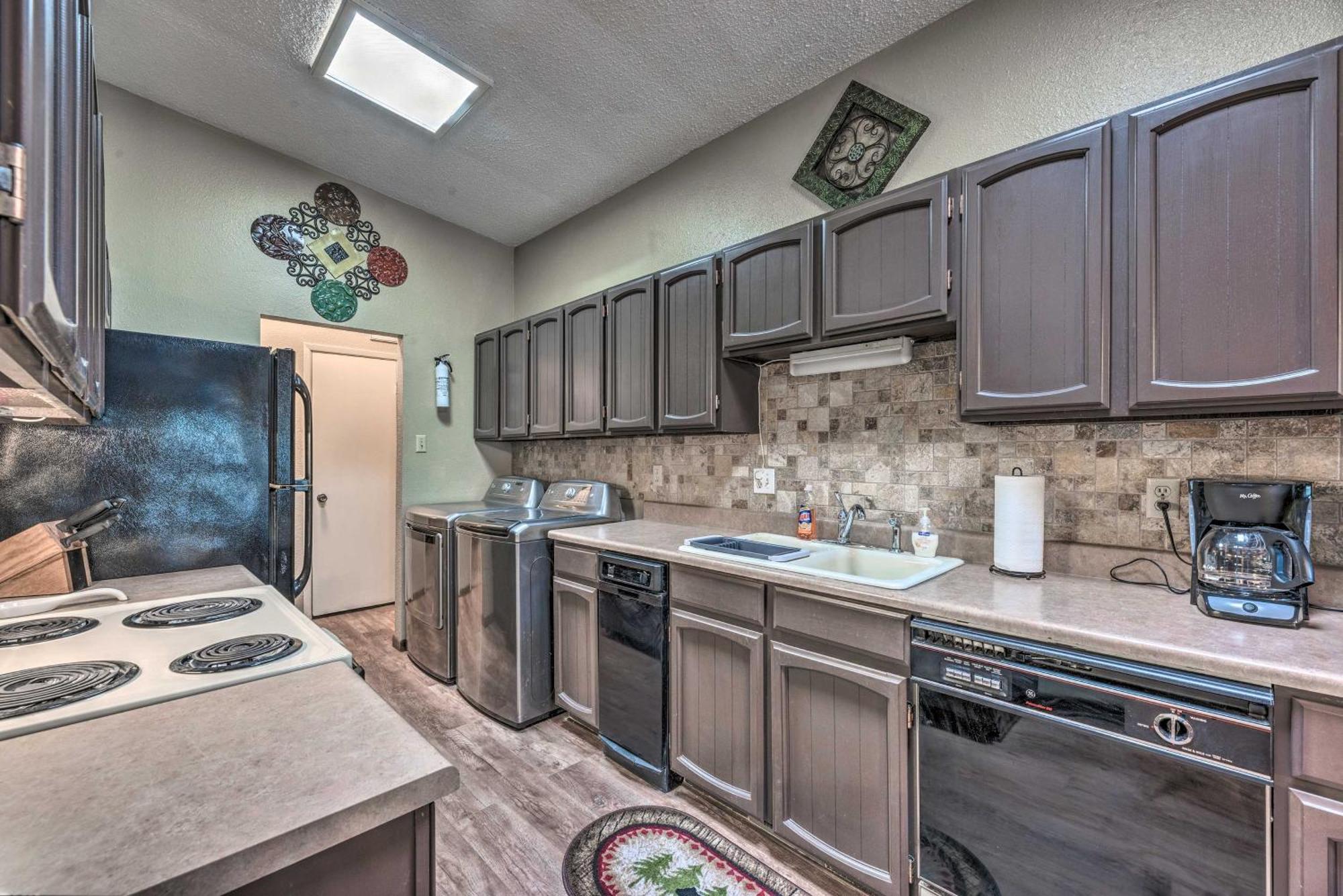Alto Condo With Deck 2 Mi To Ruidoso Winter Park! Екстериор снимка